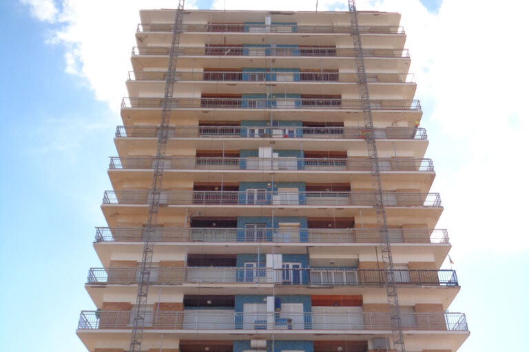 Reparación de frentes de forjado en balcones edificio Clavel